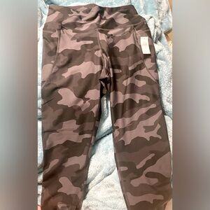 NWT Old Navy Women’s High Rise Powersoft Leggings